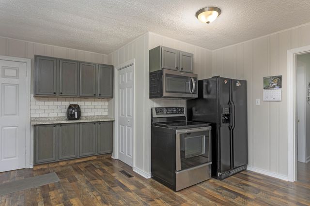 161 S Hillcrest Drive, Spring City, TN 37381