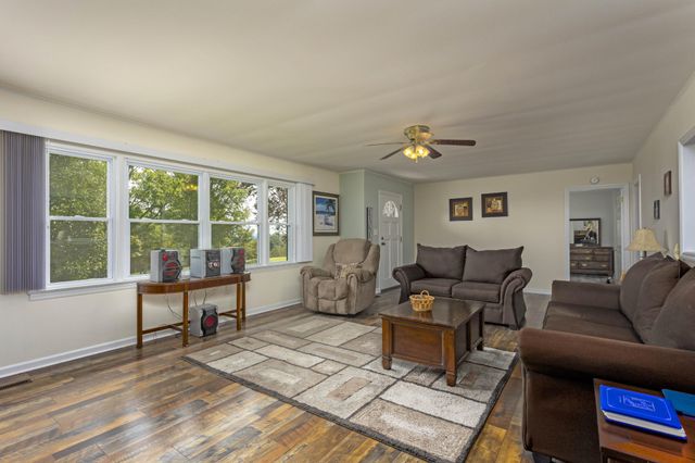 161 S Hillcrest Drive, Spring City, TN 37381