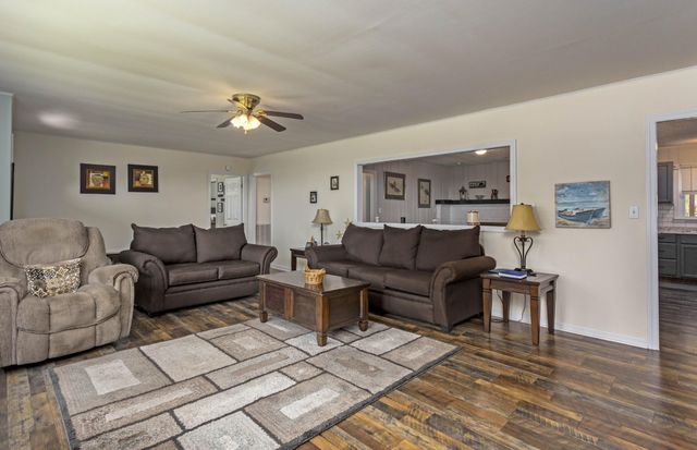 161 S Hillcrest Drive, Spring City, TN 37381