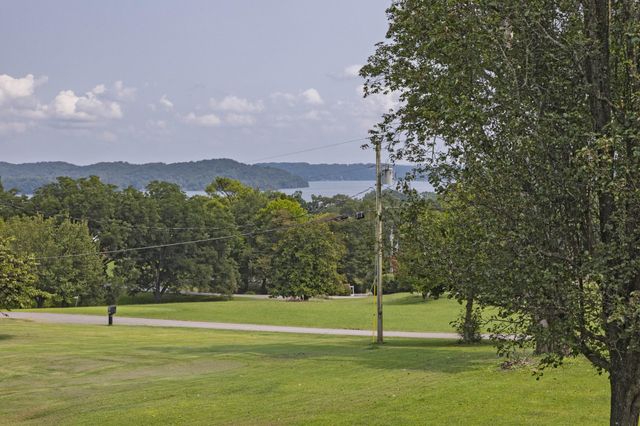 161 S Hillcrest Drive, Spring City, TN 37381