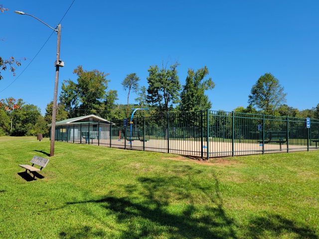 161 S Hillcrest Drive, Spring City, TN 37381