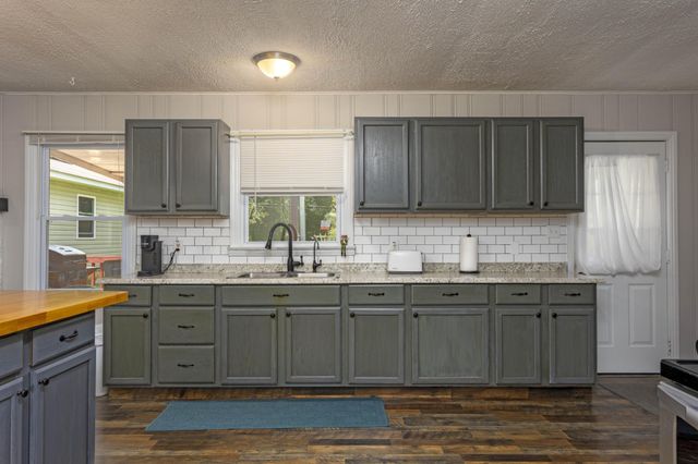 161 S Hillcrest Drive, Spring City, TN 37381