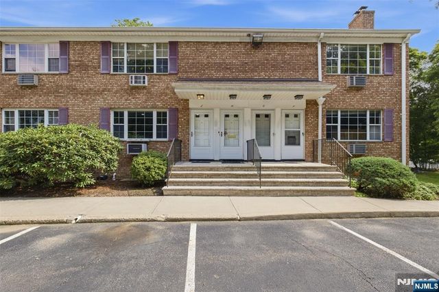 41 N Franklin Turnpike L, Ramsey, NJ 07446