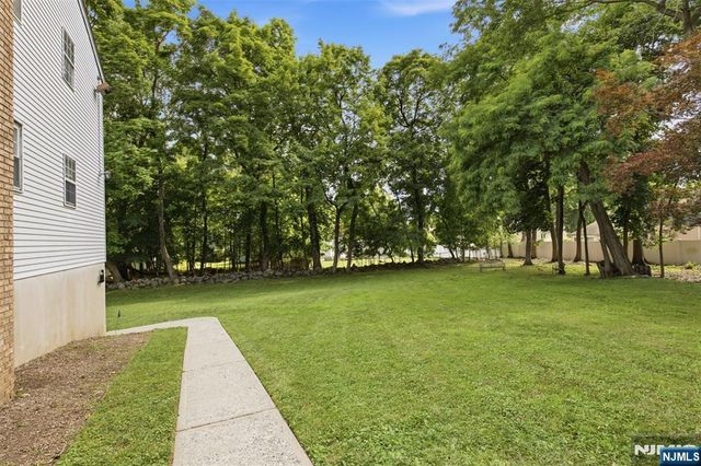 41 N Franklin Turnpike L, Ramsey, NJ 07446