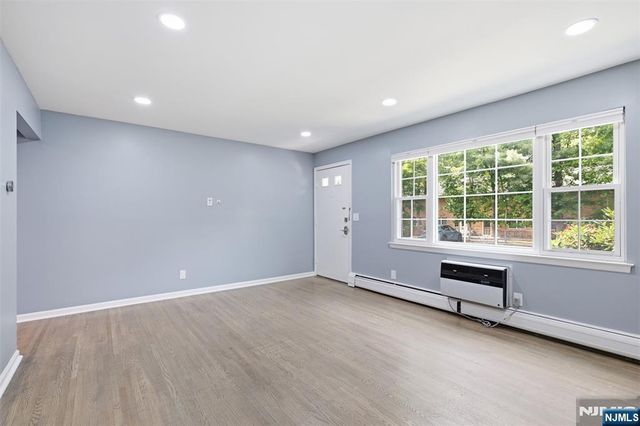 41 N Franklin Turnpike L, Ramsey, NJ 07446