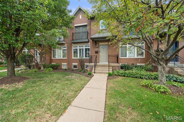 4104 Olive Street, St Louis, MO 63108