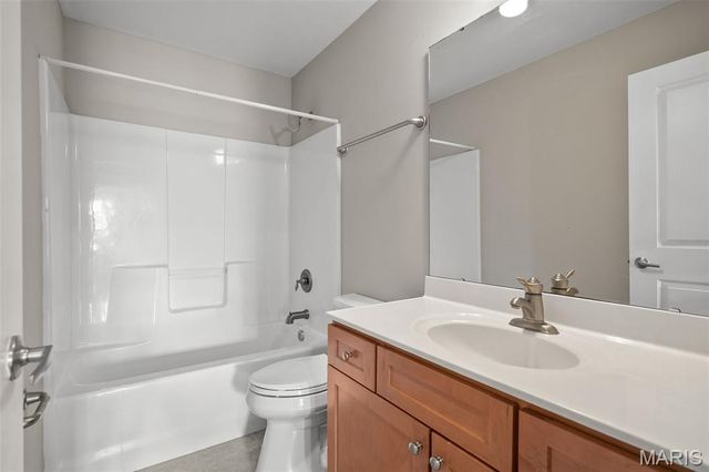 4104 Olive Street, St Louis, MO 63108