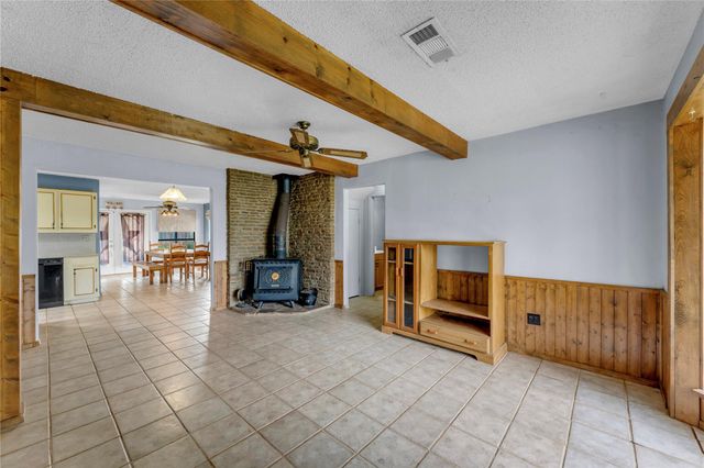 210 N River Oaks DR, Burnet, TX 78611
