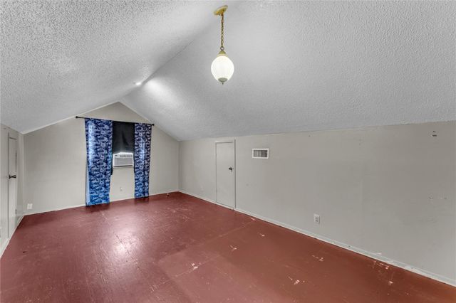 210 N River Oaks DR, Burnet, TX 78611