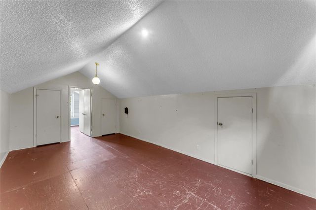 210 N River Oaks DR, Burnet, TX 78611