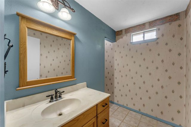 210 N River Oaks DR, Burnet, TX 78611