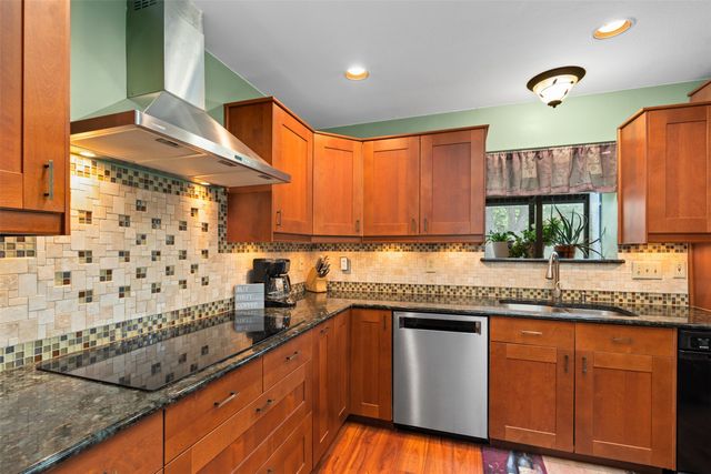 900 Forest Hill Court, Cedar Hill, TX 75104