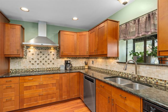900 Forest Hill Court, Cedar Hill, TX 75104
