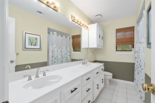 900 Forest Hill Court, Cedar Hill, TX 75104