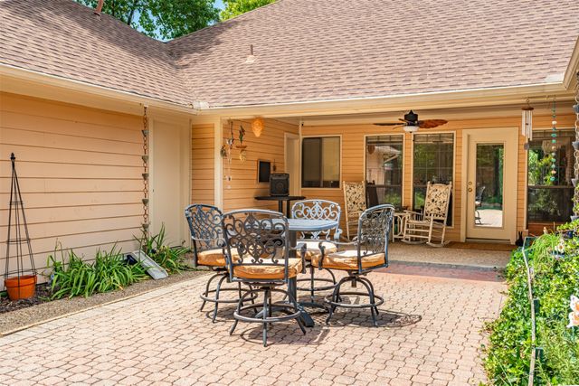 900 Forest Hill Court, Cedar Hill, TX 75104