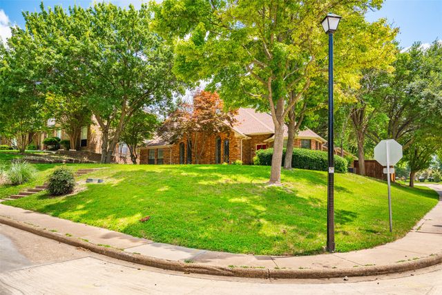 900 Forest Hill Court, Cedar Hill, TX 75104
