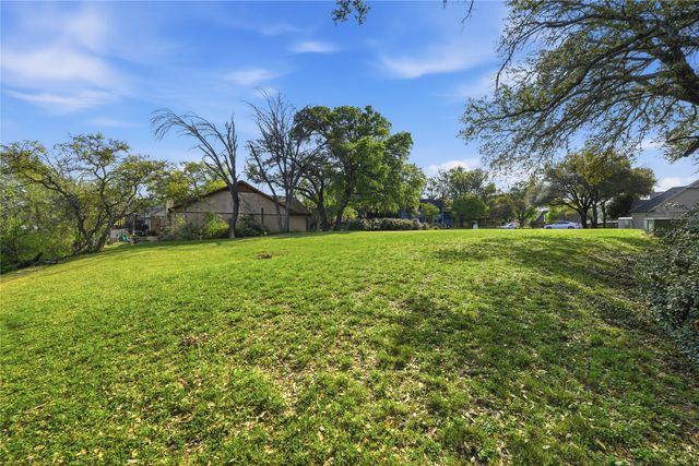 9144 Timber Oaks Drive, Fort Worth, TX 76179