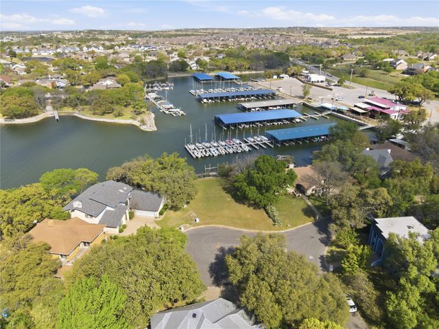 9144 Timber Oaks Drive, Fort Worth, TX 76179