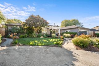 30 Yorkshire Lane, Redwood City, CA 94062