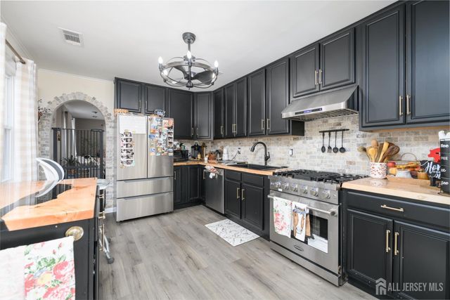 1550 Englishtown Road, Old Bridge, NJ 08857