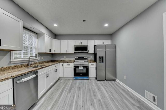 5362 Milieo Place SW, Lilburn, GA 30047