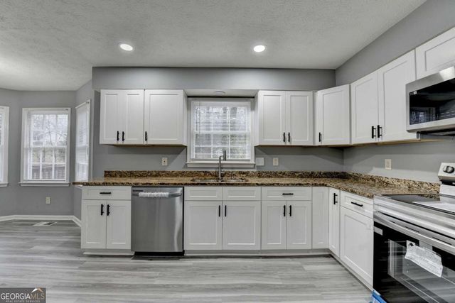 5362 Milieo Place SW, Lilburn, GA 30047