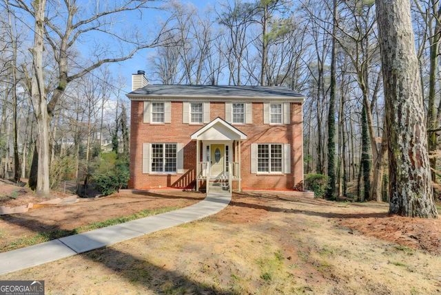 5362 Milieo Place SW, Lilburn, GA 30047