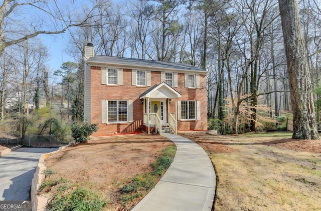 5362 Milieo Place SW, Lilburn, GA 30047