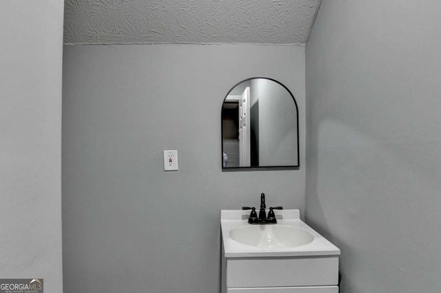 5362 Milieo Place SW, Lilburn, GA 30047