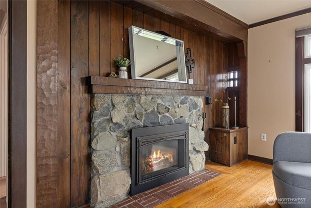 21522 92nd Avenue W, Edmonds, WA 98020