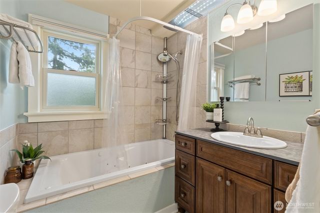 21522 92nd Avenue W, Edmonds, WA 98020