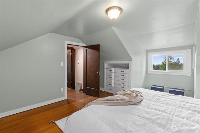 21522 92nd Avenue W, Edmonds, WA 98020