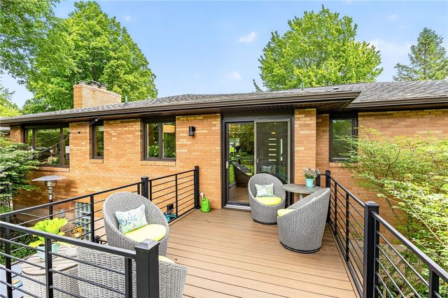195 Locust Hill Drive, Henrietta, NY 14618