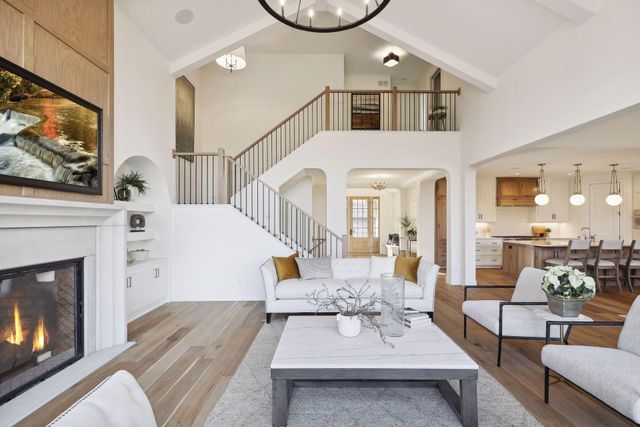 3 Sunfish Ln, Sunfish Lake, MN 55118