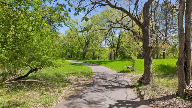 3 Sunfish Ln, Sunfish Lake, MN 55118