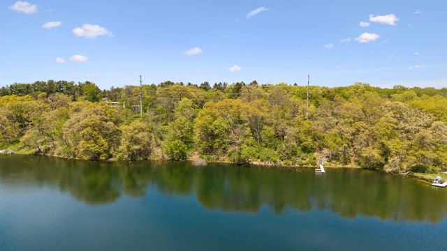 3 Sunfish Ln, Sunfish Lake, MN 55118