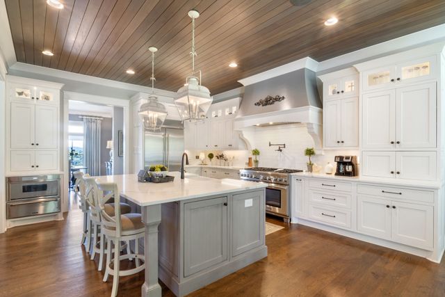 1935 Thompson Station Rd, W, Thompsons Station, TN 37179