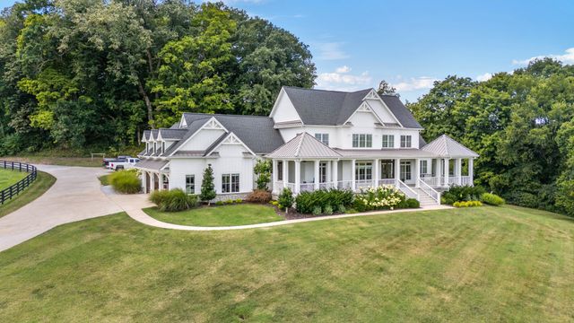 1935 Thompson Station Rd, W, Thompsons Station, TN 37179