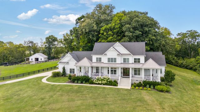 1935 Thompson Station Rd, W, Thompsons Station, TN 37179