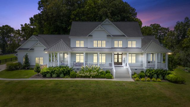 1935 Thompson Station Rd, W, Thompsons Station, TN 37179