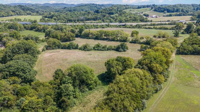 1935 Thompson Station Rd, W, Thompsons Station, TN 37179