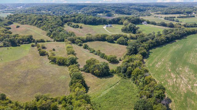 1935 Thompson Station Rd, W, Thompsons Station, TN 37179