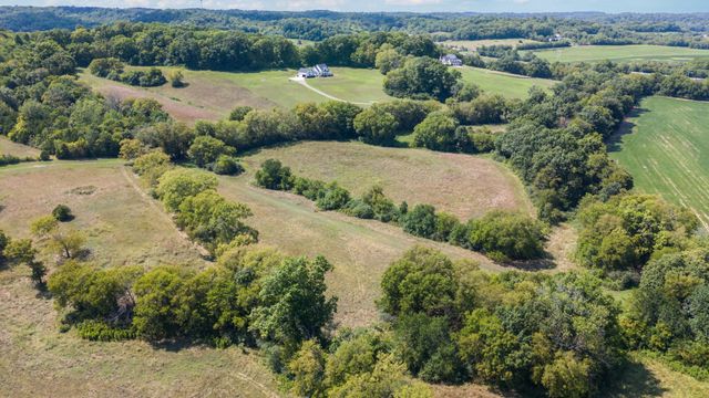 1935 Thompson Station Rd, W, Thompsons Station, TN 37179