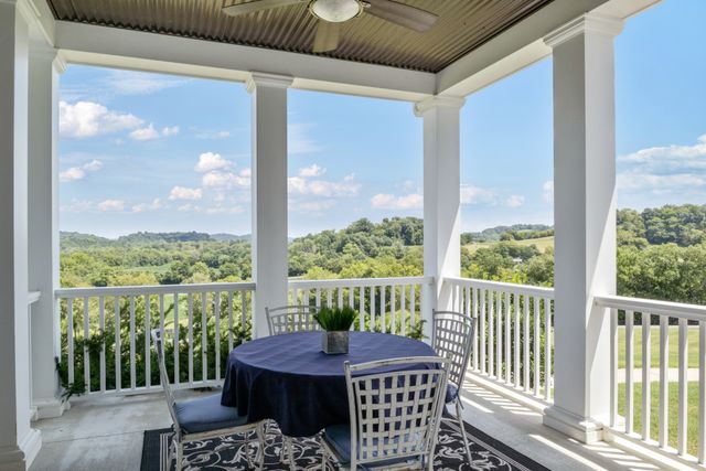 1935 Thompson Station Rd, W, Thompsons Station, TN 37179