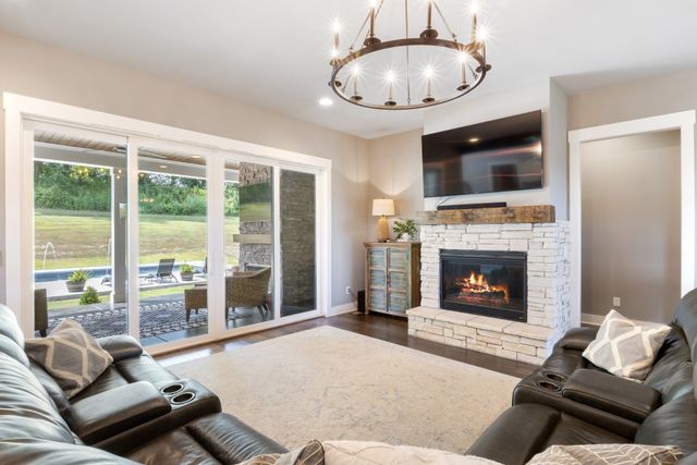 1935 Thompson Station Rd, W, Thompsons Station, TN 37179