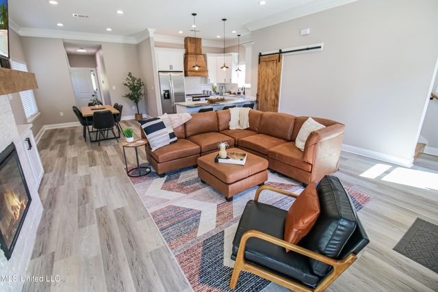 103 Lakeside Drive, Waveland, MS 39576