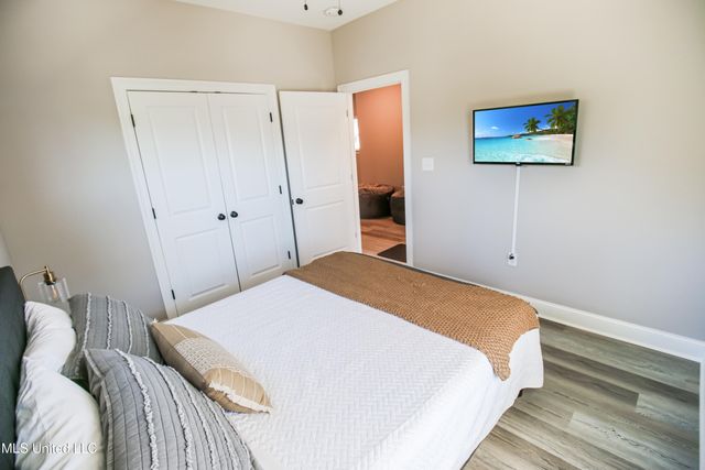 103 Lakeside Drive, Waveland, MS 39576