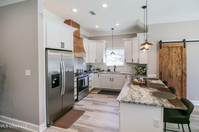 103 Lakeside Drive, Waveland, MS 39576