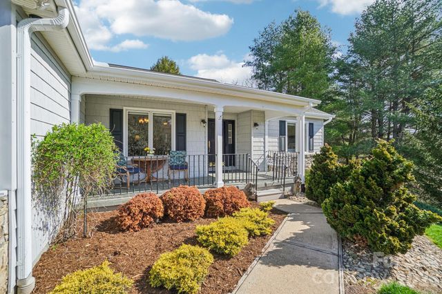 116 Cypress Point, Hendersonville, NC 28739