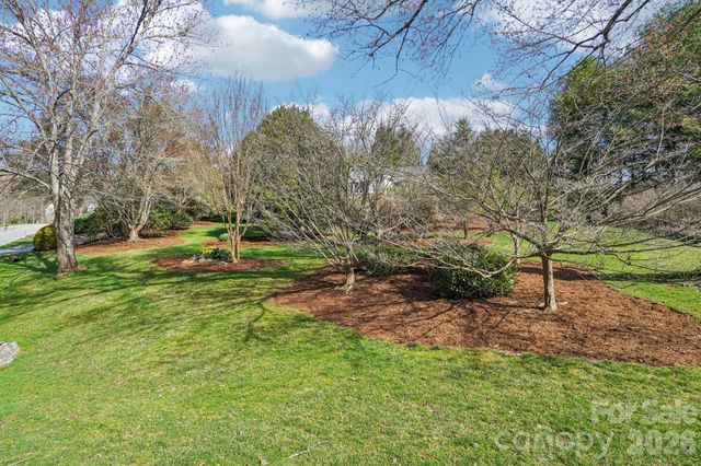 116 Cypress Point, Hendersonville, NC 28739